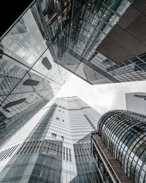 modern-business-building-scenery-touching-sky modern-business-building-scenery-touching-sky